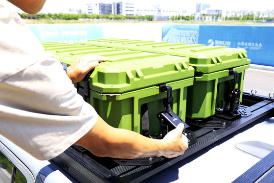 Karbon çelik çatı rafı yerleştirilmiş depolama alet kutusu, offroad 4x4 aksesuarları için destek