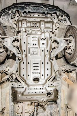 Toyota Prado LC120 Alt gövde koruyucusu Alüminyum alaşım motor kapağı Tam kayma plakaları