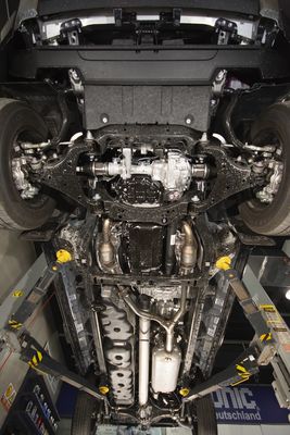 Toyota Tundra Gri Alt Vücut Şasi Koruyucu Kart 4x4 Motor Kapak