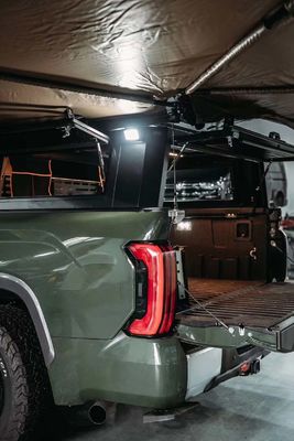 Siyah Toyota Tundra Pickup Yatak örtüsü bagaj montu ve alüminyum yapısı ile