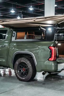 Siyah Toyota Tundra Pickup Yatak örtüsü bagaj montu ve alüminyum yapısı ile