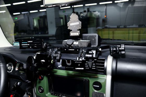 Kablosuz Otomobil Değiştirme Paneli ve Toyota için Esnek 4x4 FJ Merkezi Konsolu Bracket Telefon Sahibi