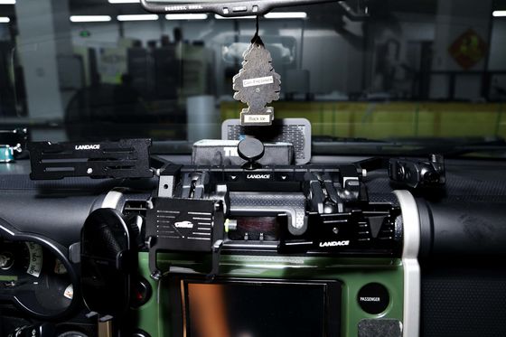 Kablosuz Otomobil Değiştirme Paneli ve Toyota için Esnek 4x4 FJ Merkezi Konsolu Bracket Telefon Sahibi
