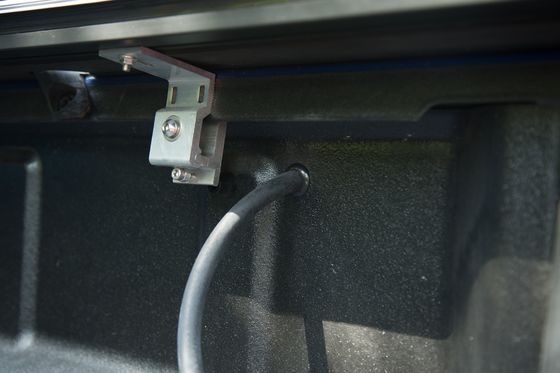 Toyota Tacoma 2015 için geri çekilebilir gölge rulo kapakları