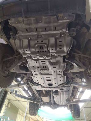 Toyota 4Runner Yakıt Tankı Kaydırma Plağı Motor Koruyucu Şasi 4 mm Kalınlığındaki Kasa Kapak