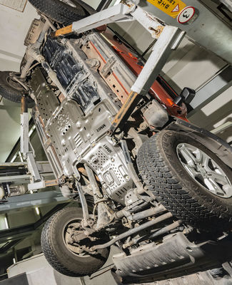 5 mm kalınlığında Alüminyum Turuncu Wrangler JL Skid Plate 19 Off-Road Performans için