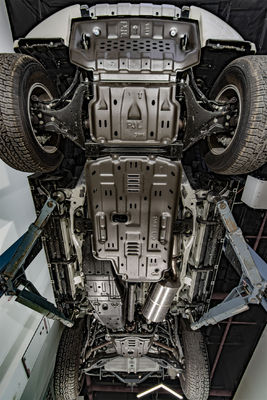 Mitsubishi Pajero V93 V97 için yüksek gri gövde alt koruma motor koruma kayma plakaları