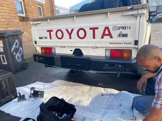 Toyota LC79 lastik taşıyıcı Jerrycan tutucu ile arka tampon vinç boğa çubuğu ön tampon