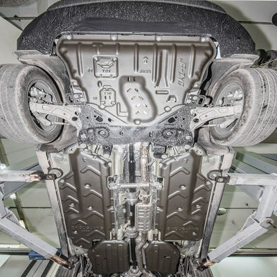 CHEROKEE KL, Jeep'in kayma plaka motor koruyucu şanzımanı için vücut altı zırh koruması