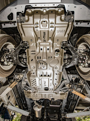 Koruyucu Zırh Yakıt Tankı Kayma Plağı ISUZU MU-X DMAX Eşleşen Orijinal Boyut