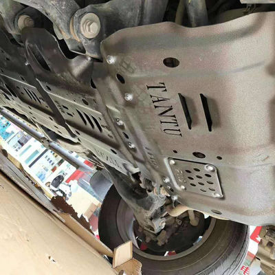 Toyota Tundra 4x4 Araç Dış Aksesuarları 5.0mm Kaydırma Plağı Tozla Kaplı Koruma
