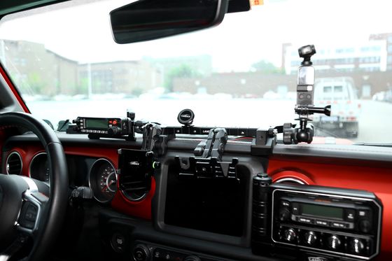 İşlem CNC İşlenmiş Alüminyum Alaşım Merkezi Konsol Bracket Jeep Wrangler için Gopro Sahibi