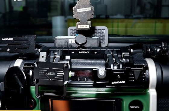 Toyota FJ Land Cruiser SUV modeli için kullanışlı çok fonksiyonel merkez konsol koltuğu