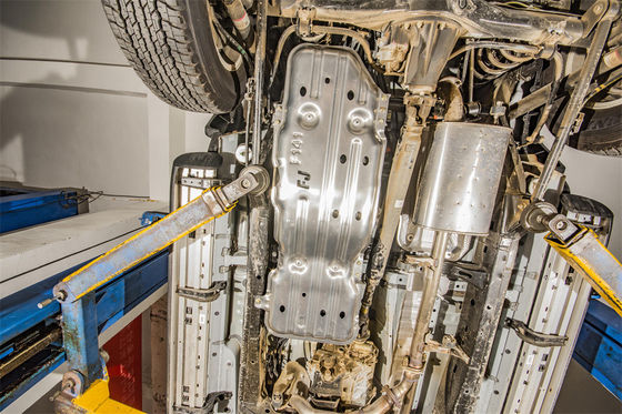 Alüminyum alaşımlı çelik şasi koruyucusu Toyota FJ Cruiser 4x4 Dış erişim cihazları için